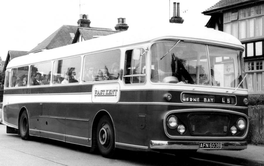 AEC Reliance 2U2RA Park Royal (C49F) (UK) '1964
